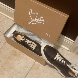 Worn twice, size 43 Christian Louboutin Rantulow